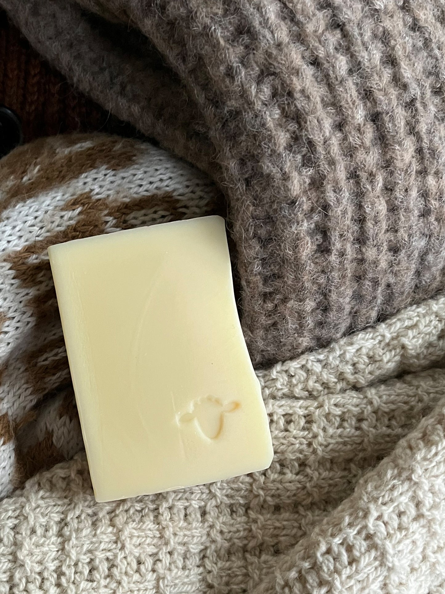 PREORDER Wool Wash Bar Soap – Scented Woody and Earthy